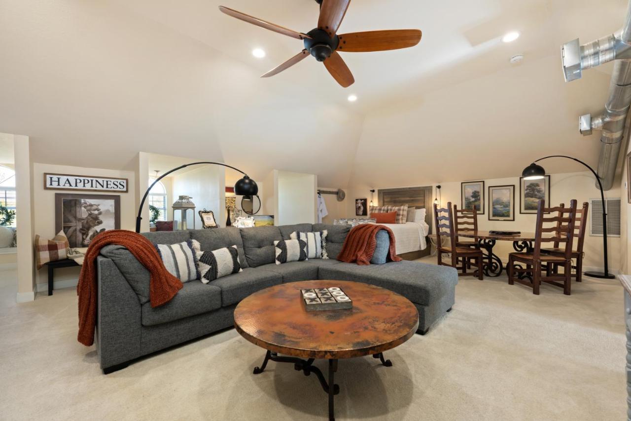 The Plantation House Boutique Inn Pflugerville Extérieur photo