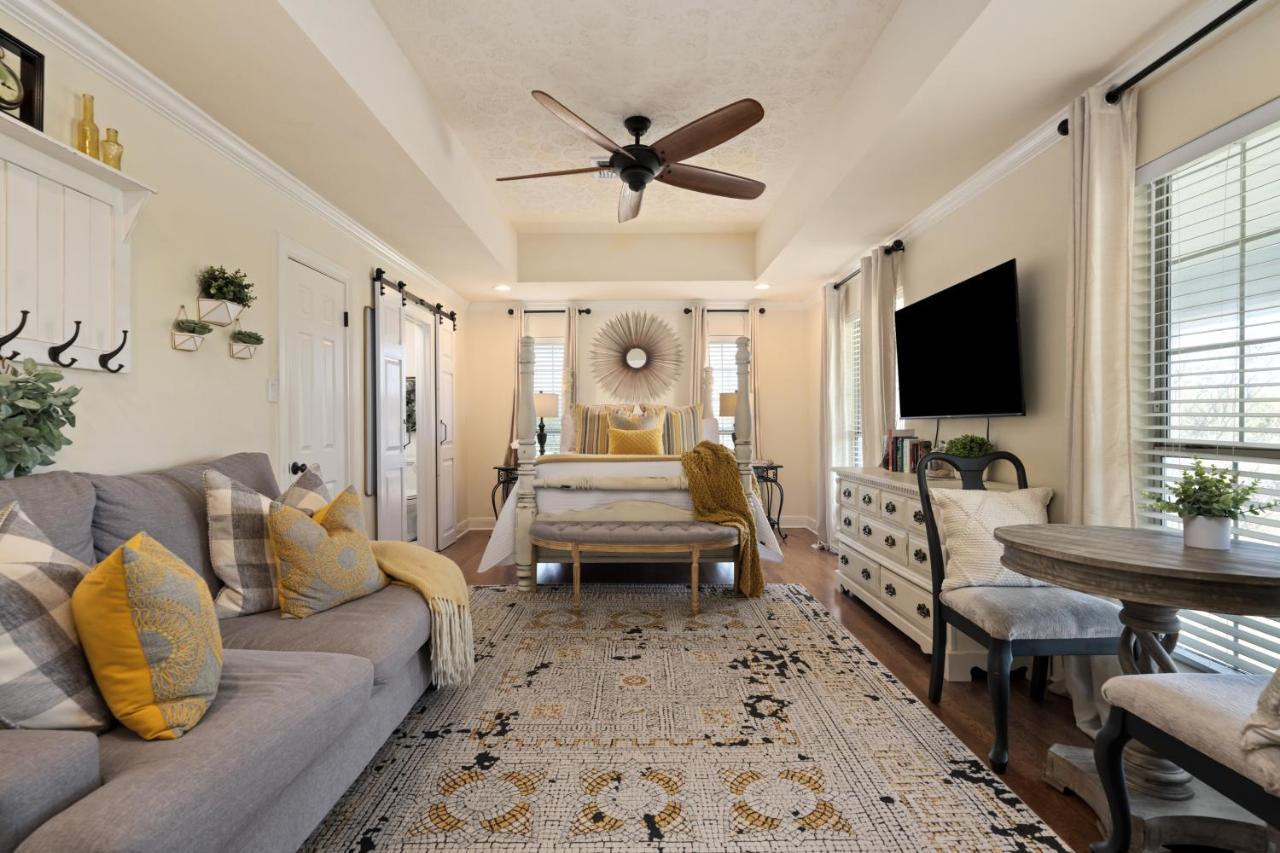 The Plantation House Boutique Inn Pflugerville Extérieur photo