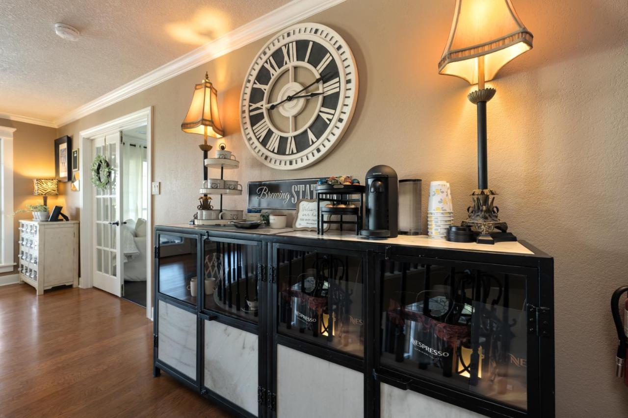 The Plantation House Boutique Inn Pflugerville Extérieur photo