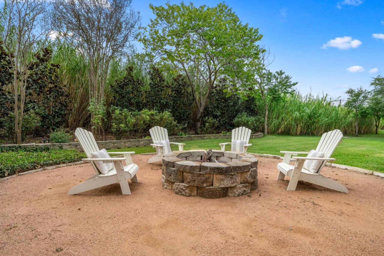 The Plantation House Boutique Inn Pflugerville Extérieur photo