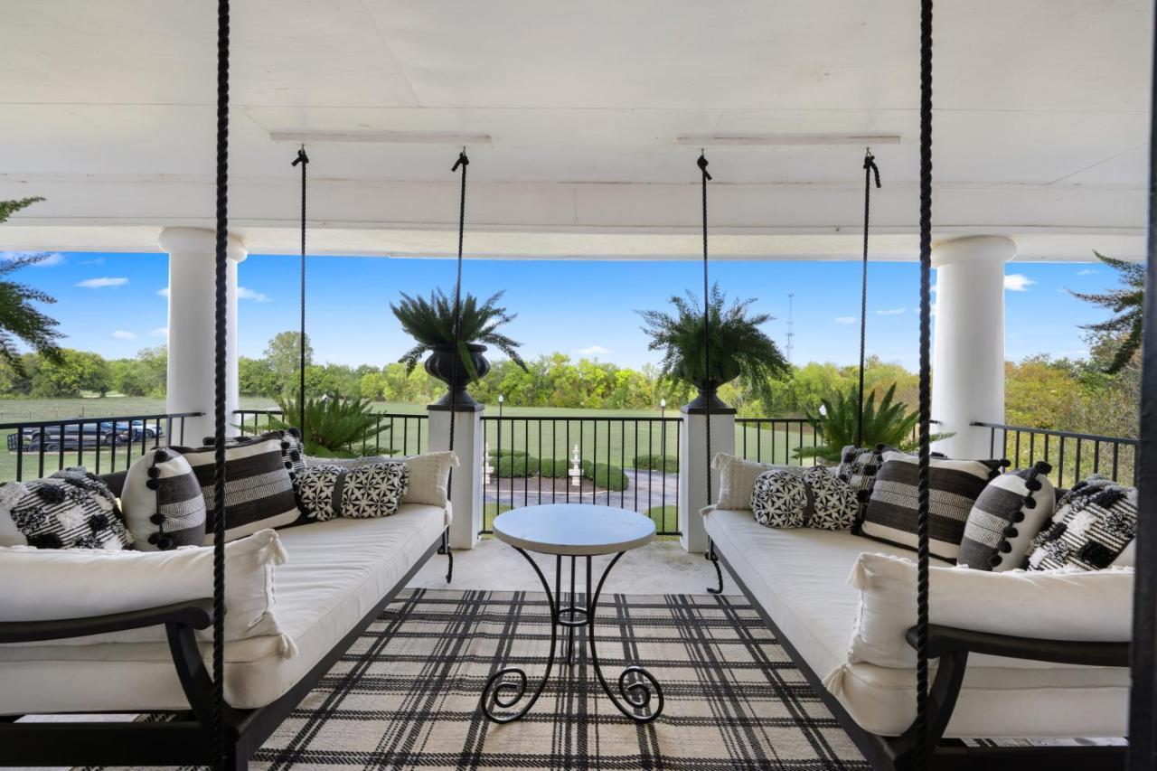 The Plantation House Boutique Inn Pflugerville Extérieur photo