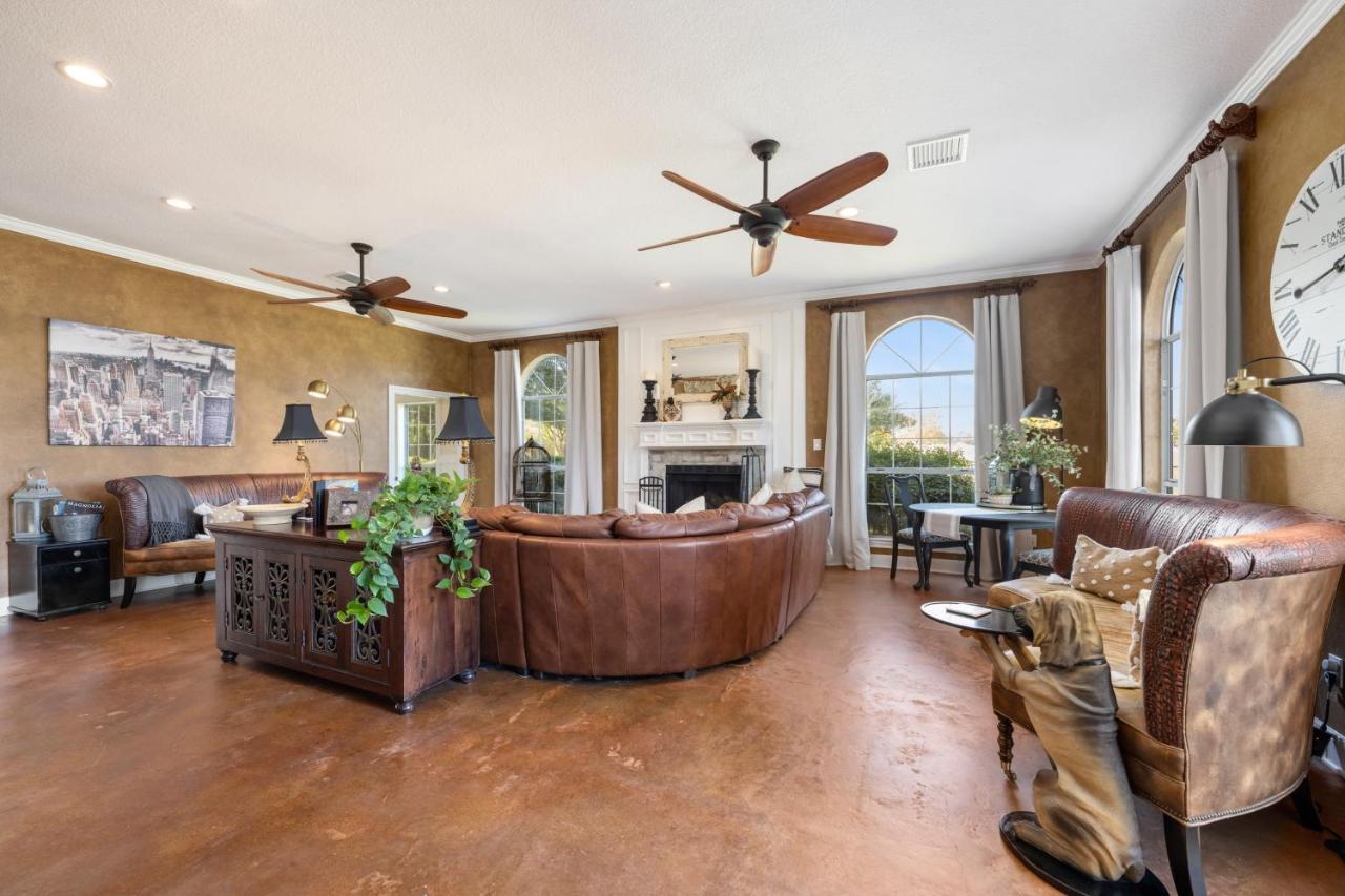 The Plantation House Boutique Inn Pflugerville Extérieur photo