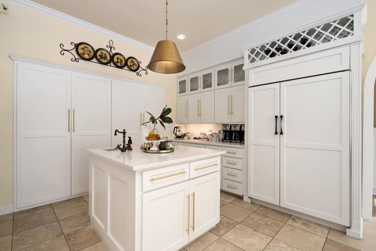 The Plantation House Boutique Inn Pflugerville Extérieur photo