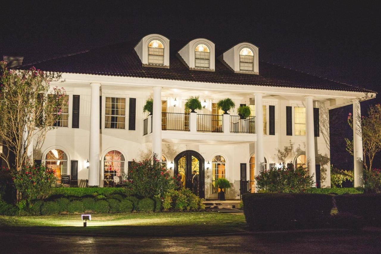 The Plantation House Boutique Inn Pflugerville Extérieur photo