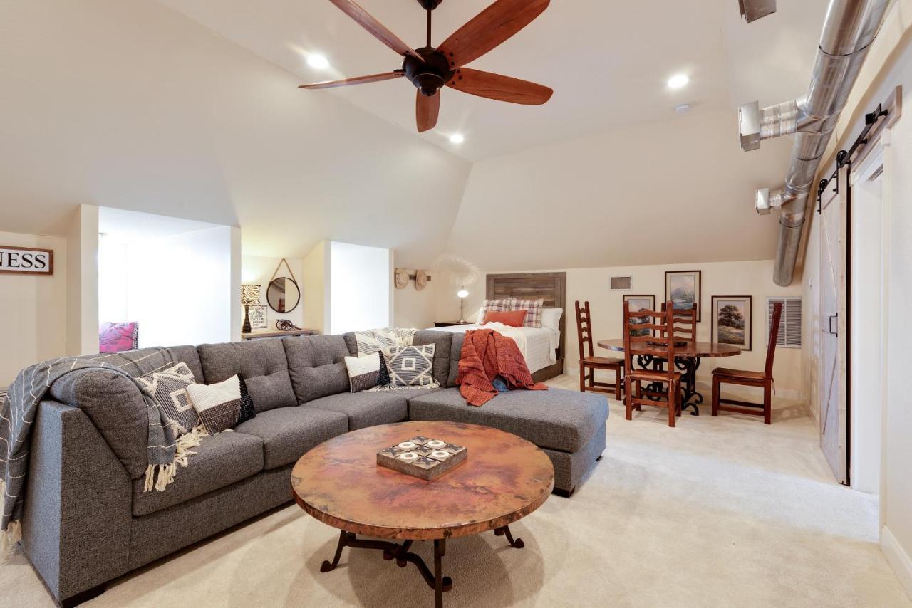 The Plantation House Boutique Inn Pflugerville Extérieur photo